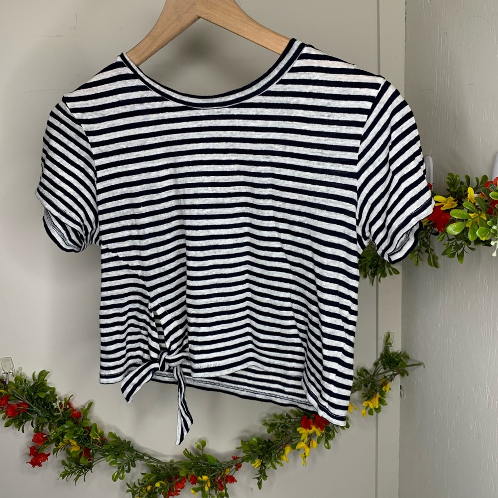 SOLD❌HP✨All Saints Stripe Tie Cropped Tee